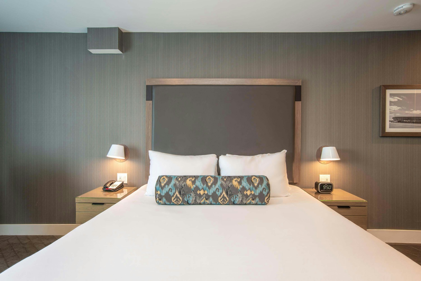 Photo - Sandman Signature Ottawa Airport Hotel