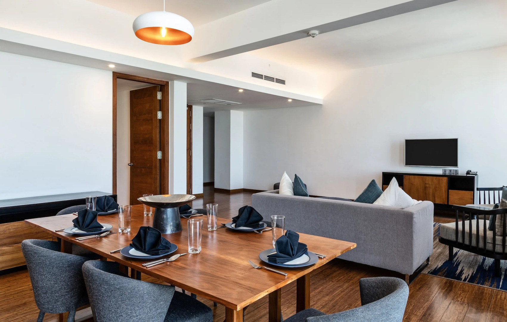 Photo - Jetwing Colombo Seven