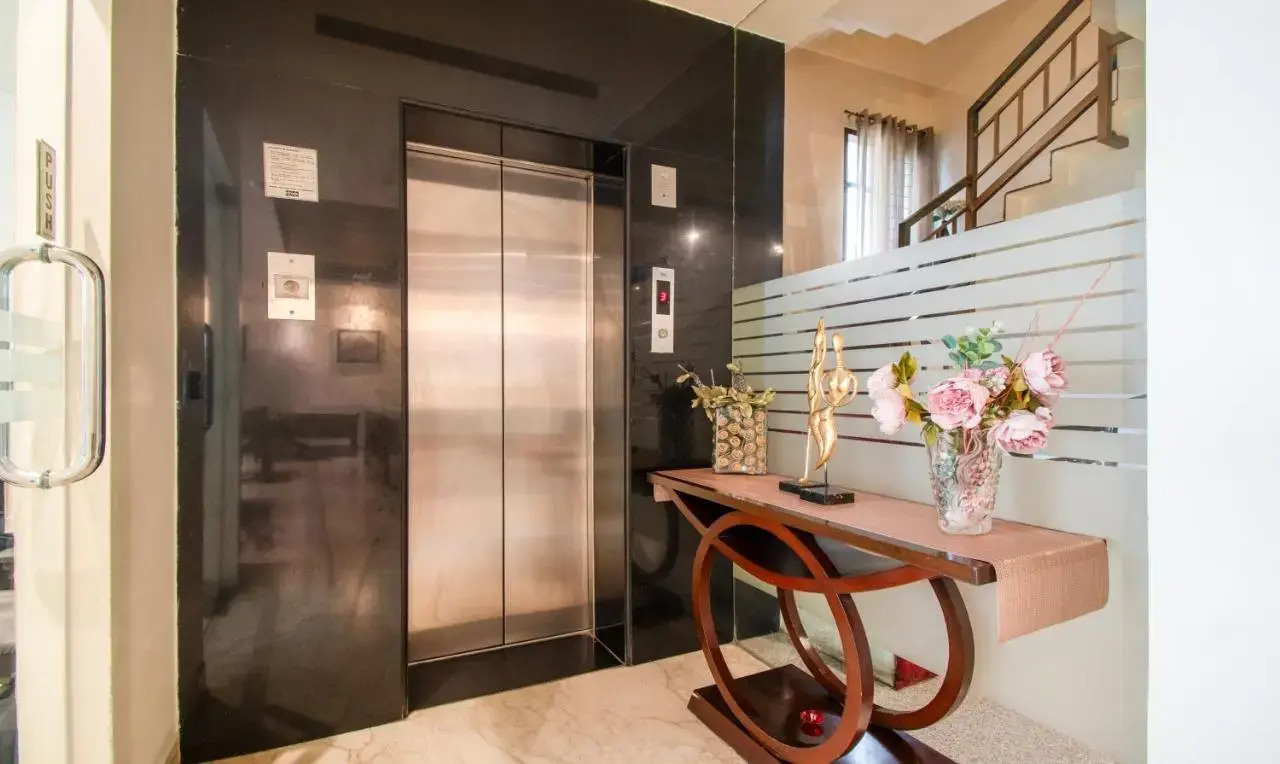 Photo - Treebo Ace Luxe