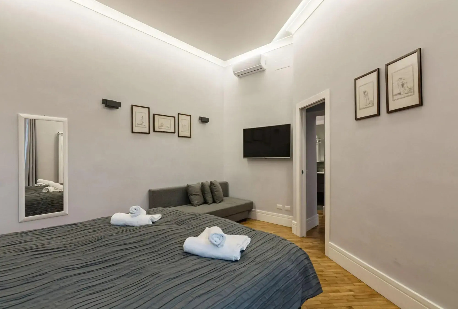 Photo - President Gardens