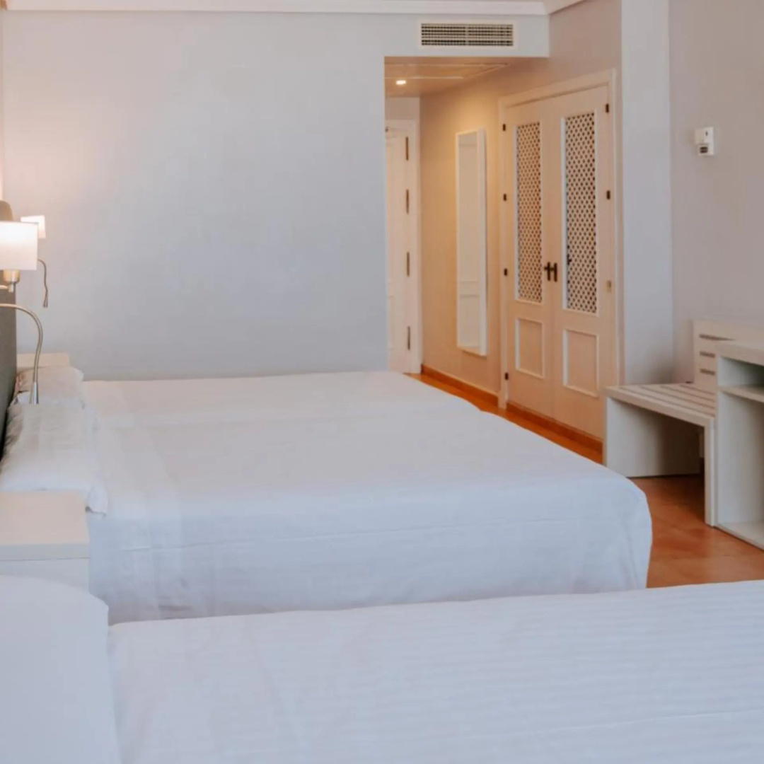 Photo - Hotel & Apartments Bahía Sur