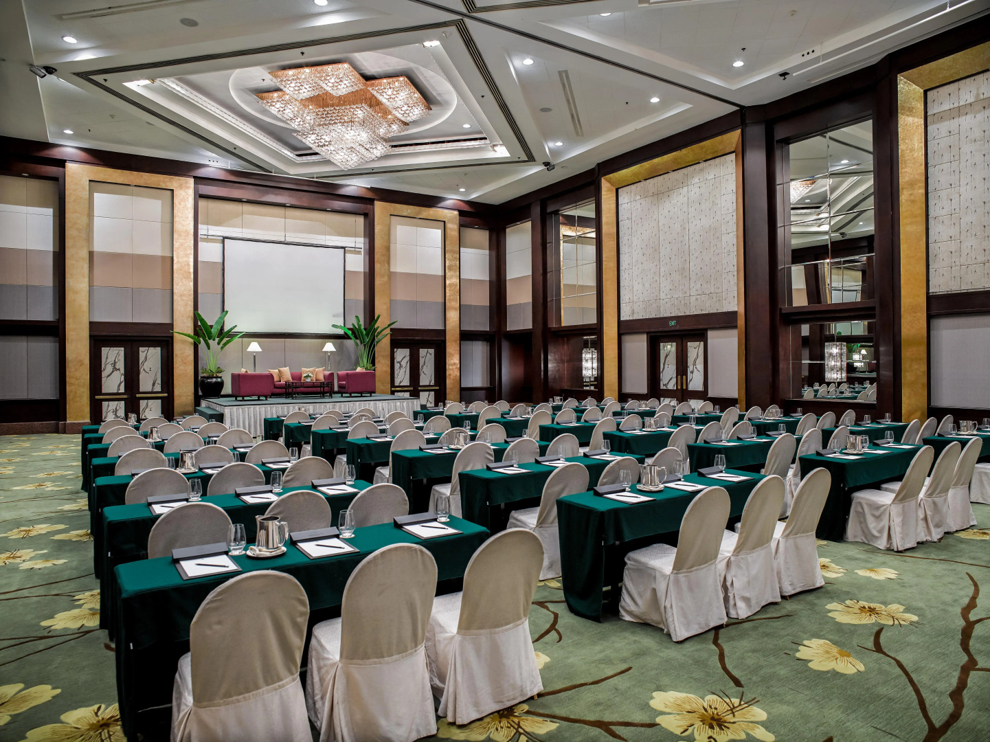 Foto - Diamond Hotel Philippines