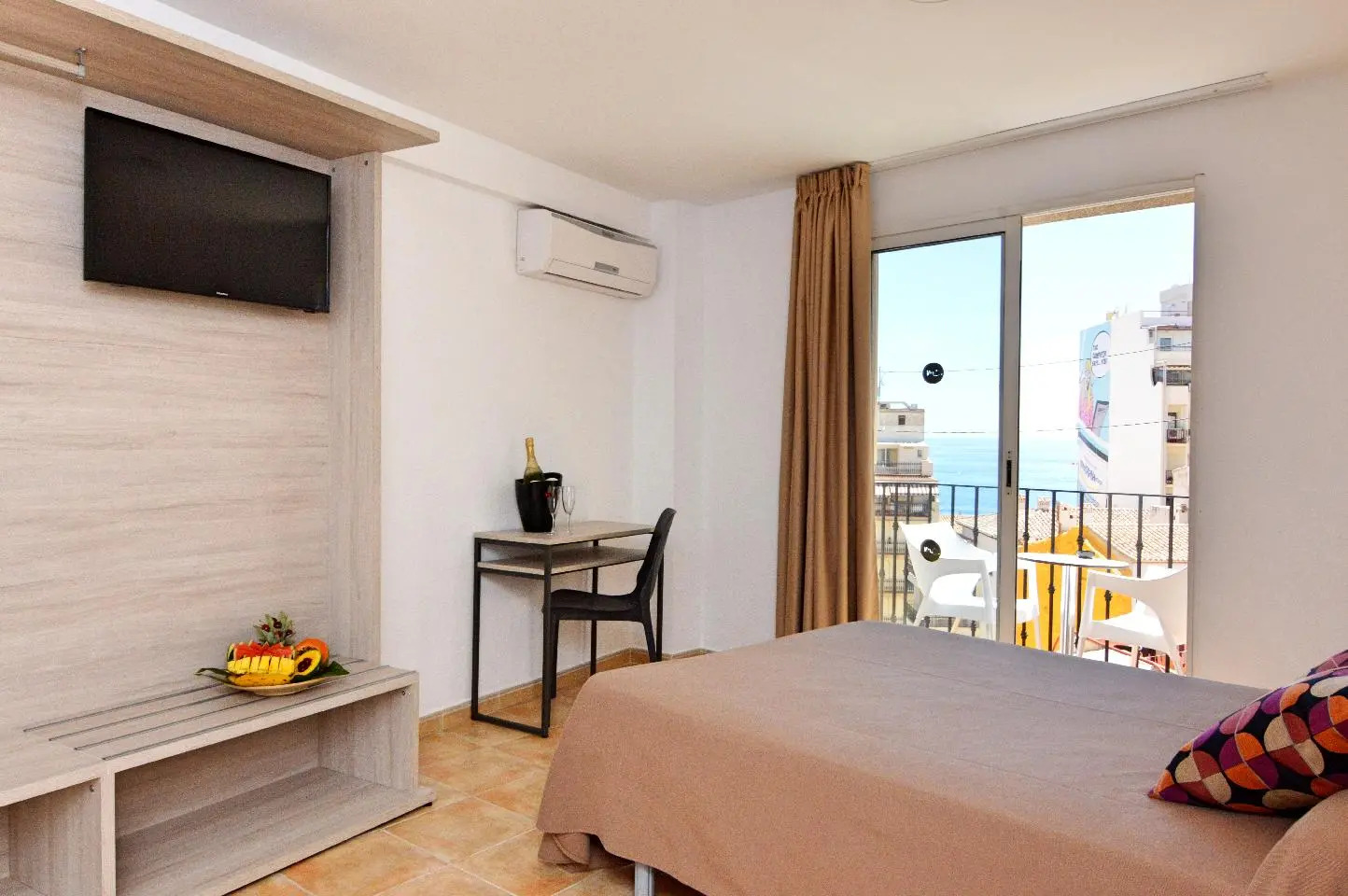 Photo - Hotel Queens - Adults Only