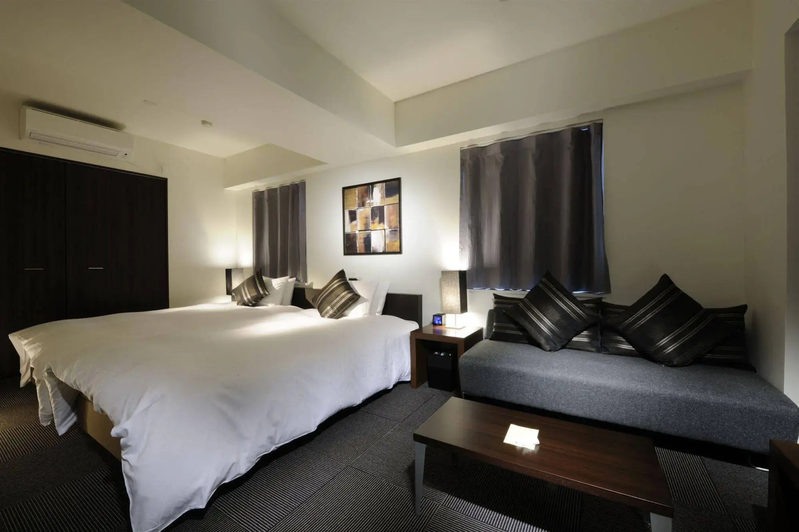 Photo - Roppongi Hotel S