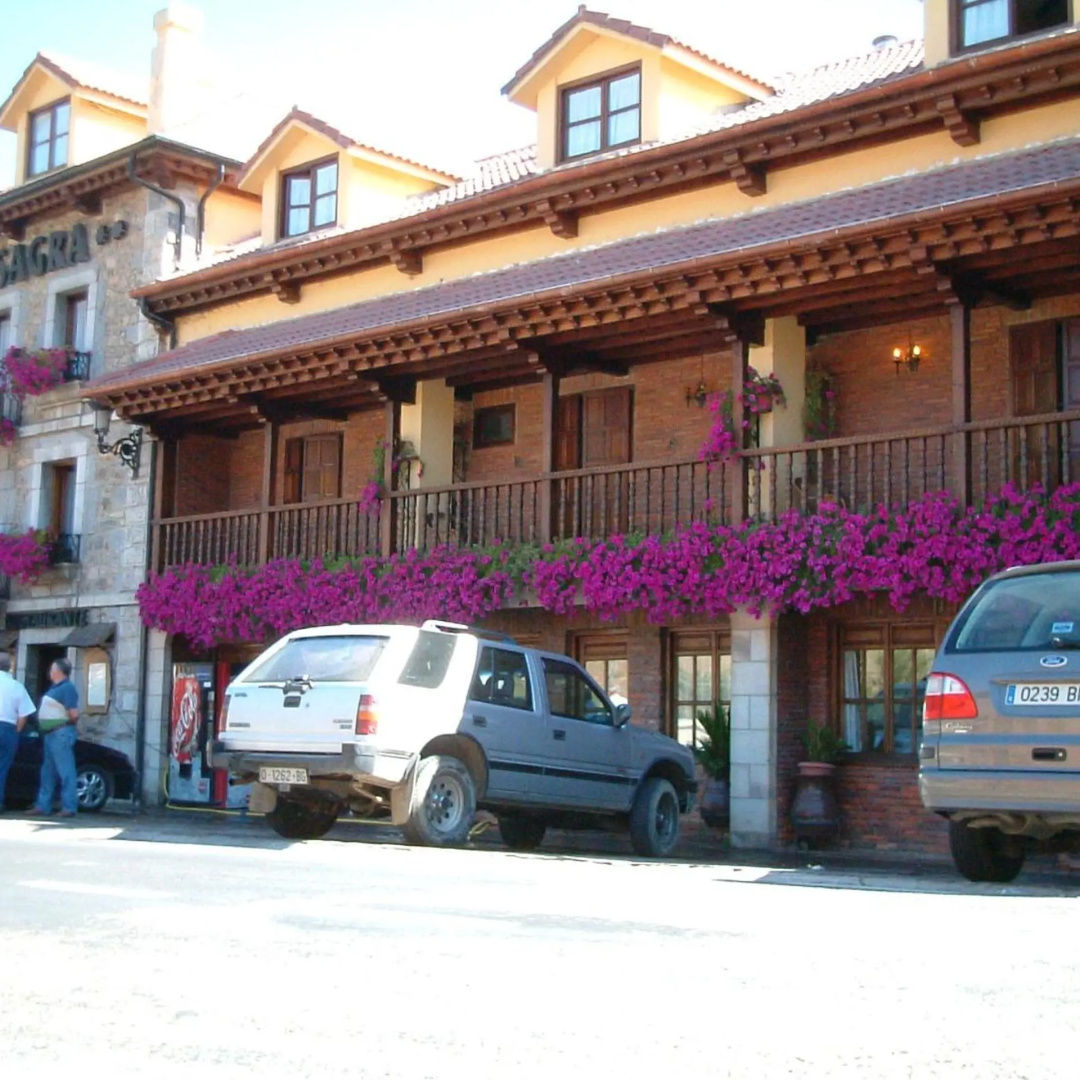 Photo - Hosteria Peña Sagra