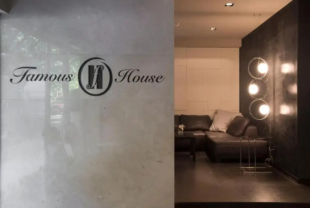 Foto - Famous House