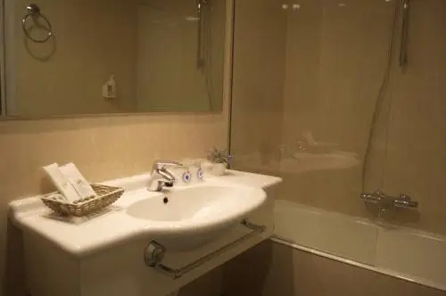 Photo - Ares Hotel