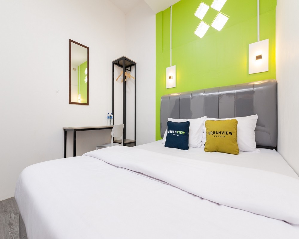 Urbanview Don Juan Pondok Gede by RedDoorz
