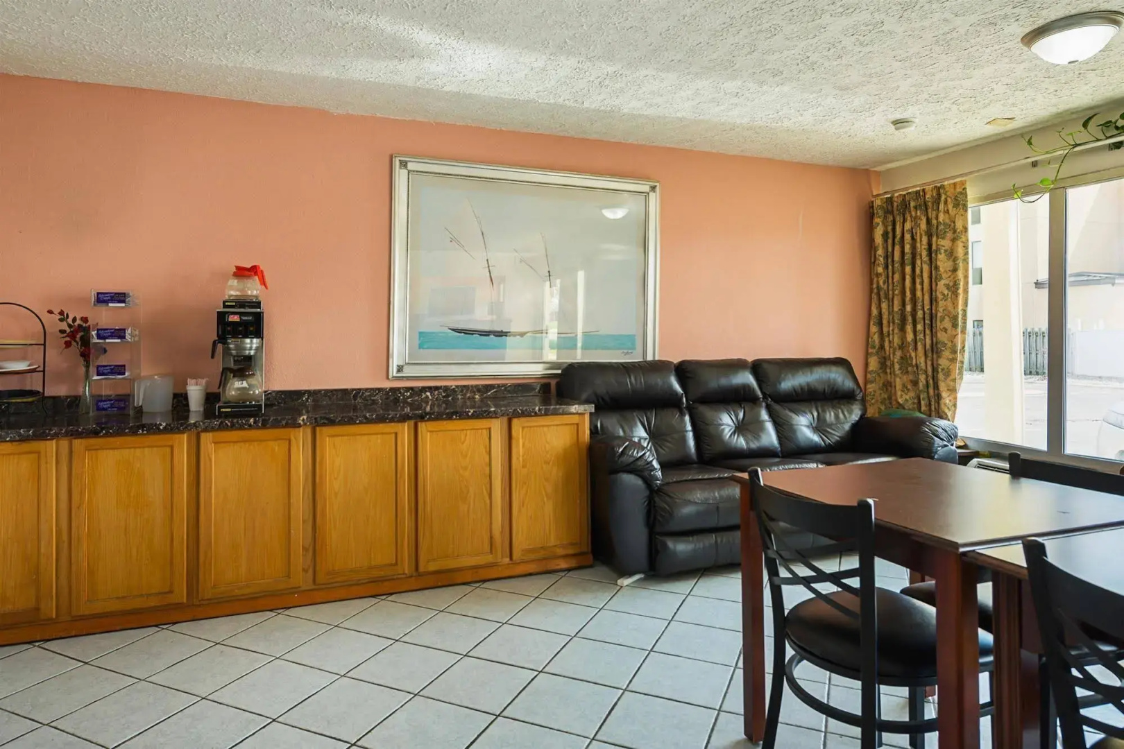 Foto - Relax Inn by OYO Columbus OH I 70