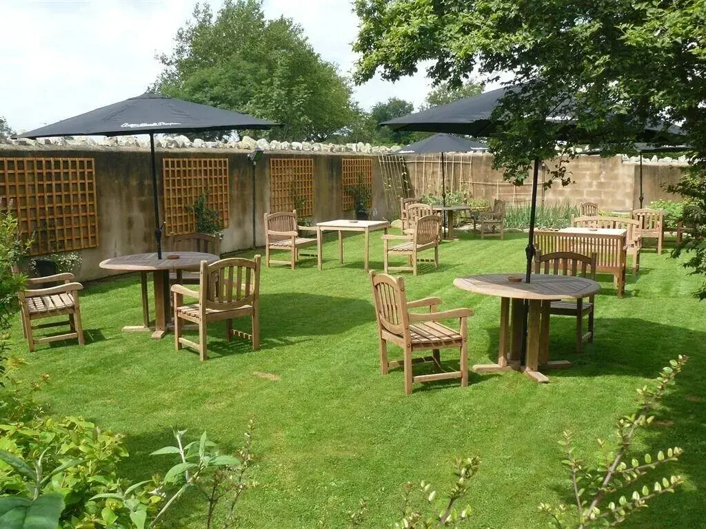 Photo - The Shrubbery Hotel