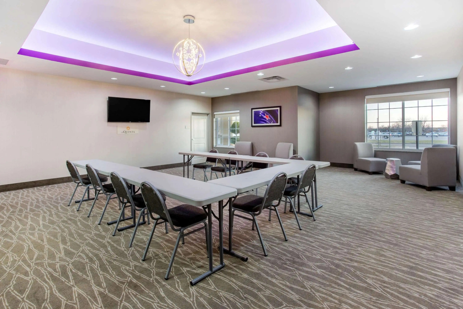 Photo - La Quinta Inn & Suites by Wyndham Springfield IL