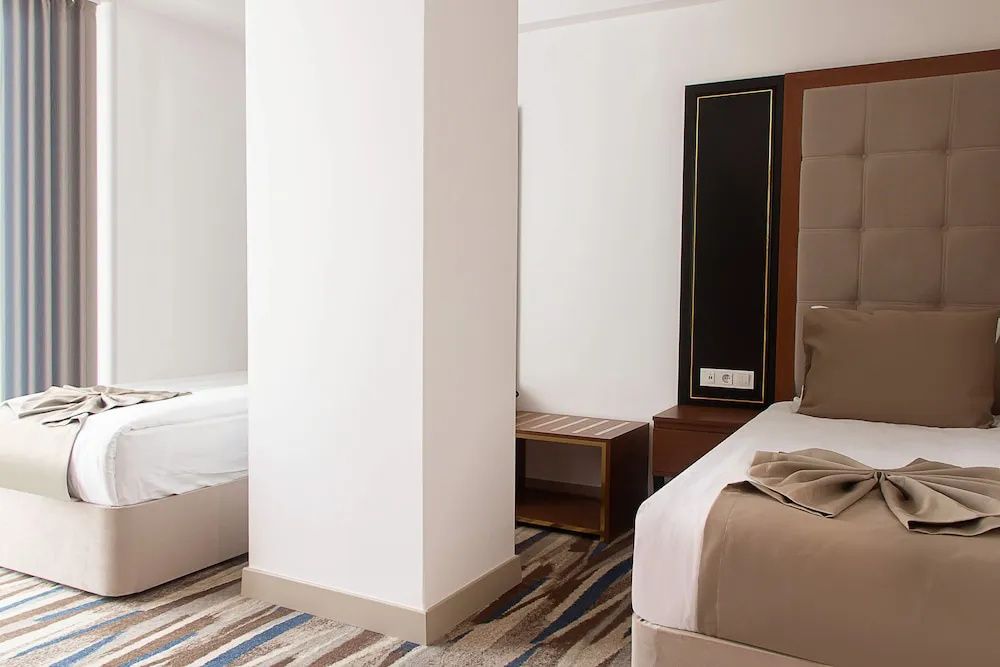 Photo - Shelter Inn Hotel & Spa