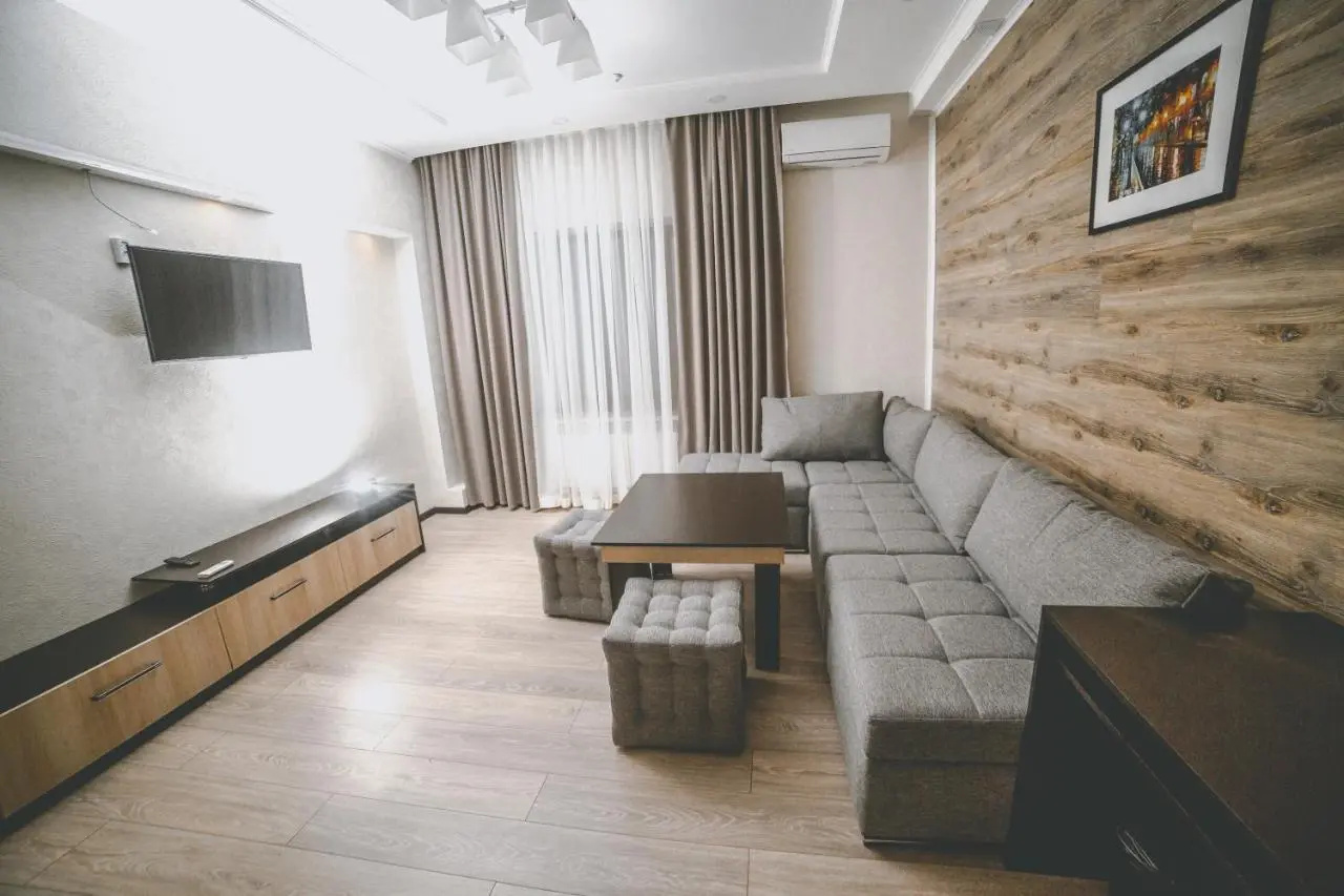 Photo - Lumarc Hotel