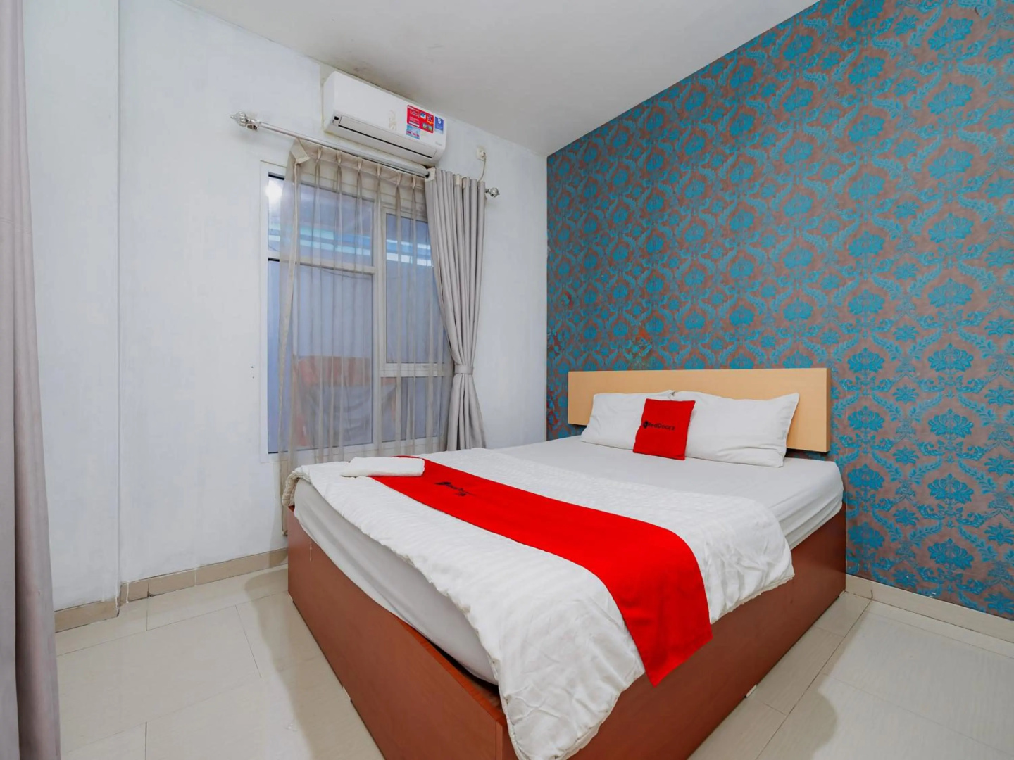Foto - RedDoorz Syariah near Metropolitan Mall Bekasi