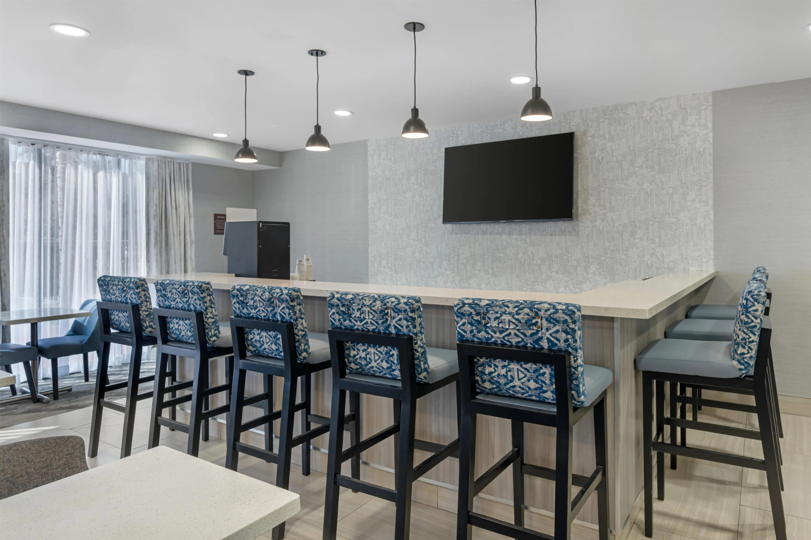 Photo - Best Western Plus Fresno Airport Hotel