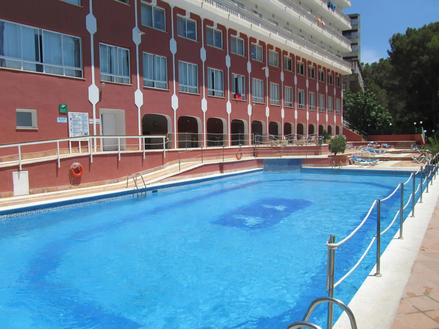 Photo - Ona Luna Park - Adults Friendly 16 Years Plus