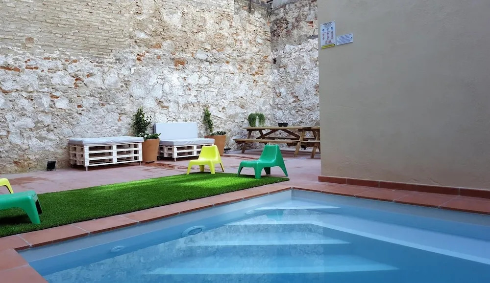 Photo - Ten To Go Hostel