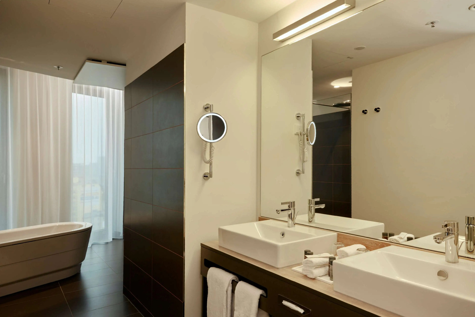 Photo - HYPERION Hotel Hamburg City, Trademark Collection by Wyndham