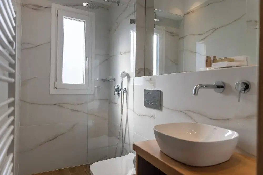 Photo - Almi of Naxos