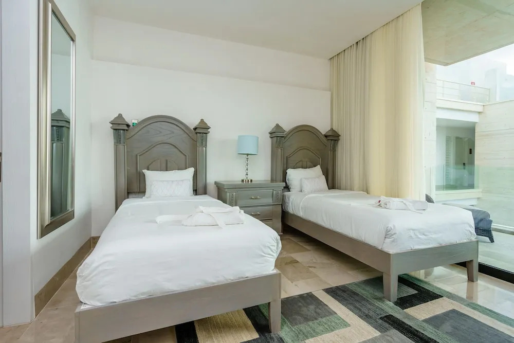 Photo - Oceana by ABNA