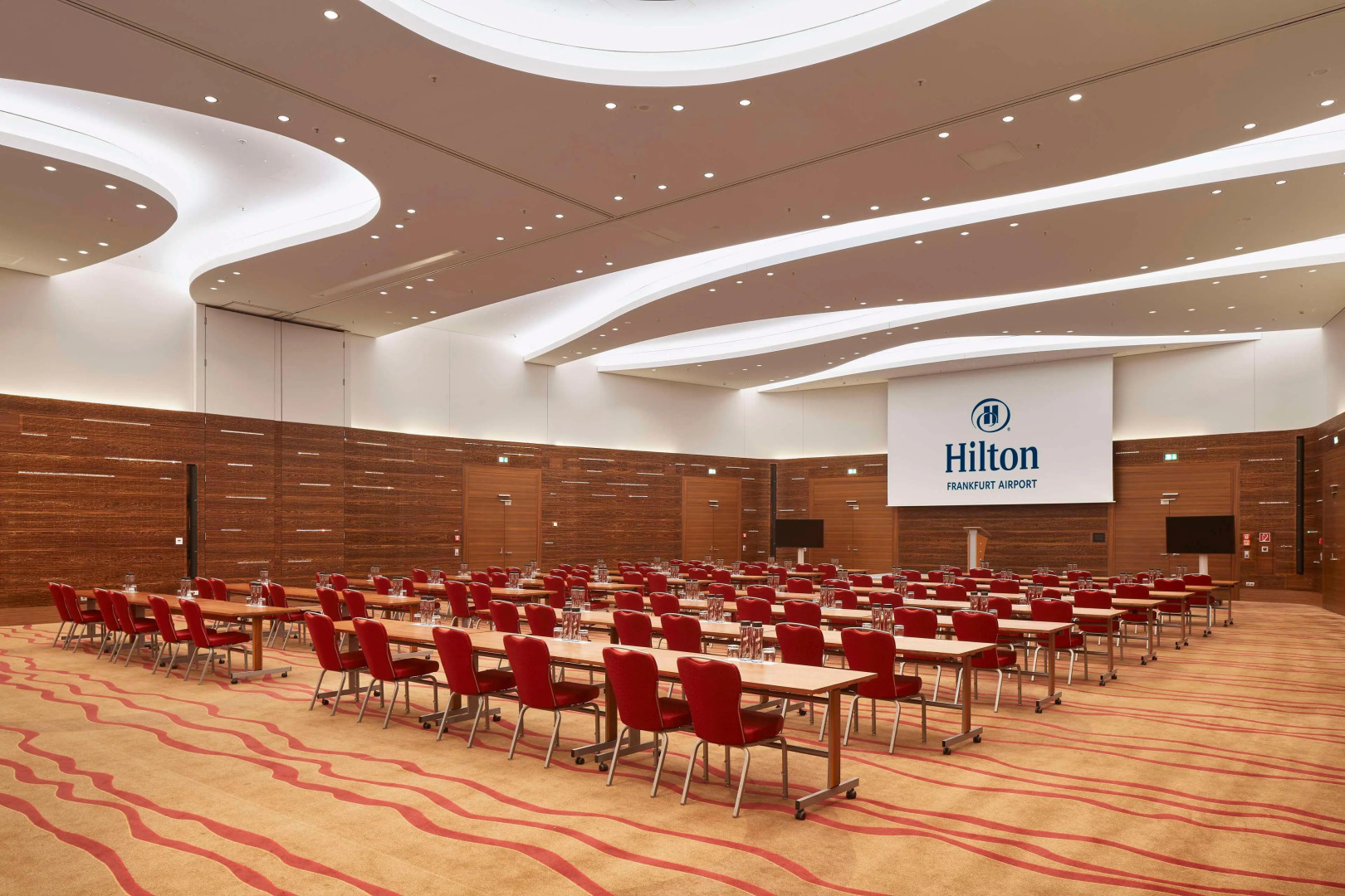 Photo - Hilton Frankfurt Airport