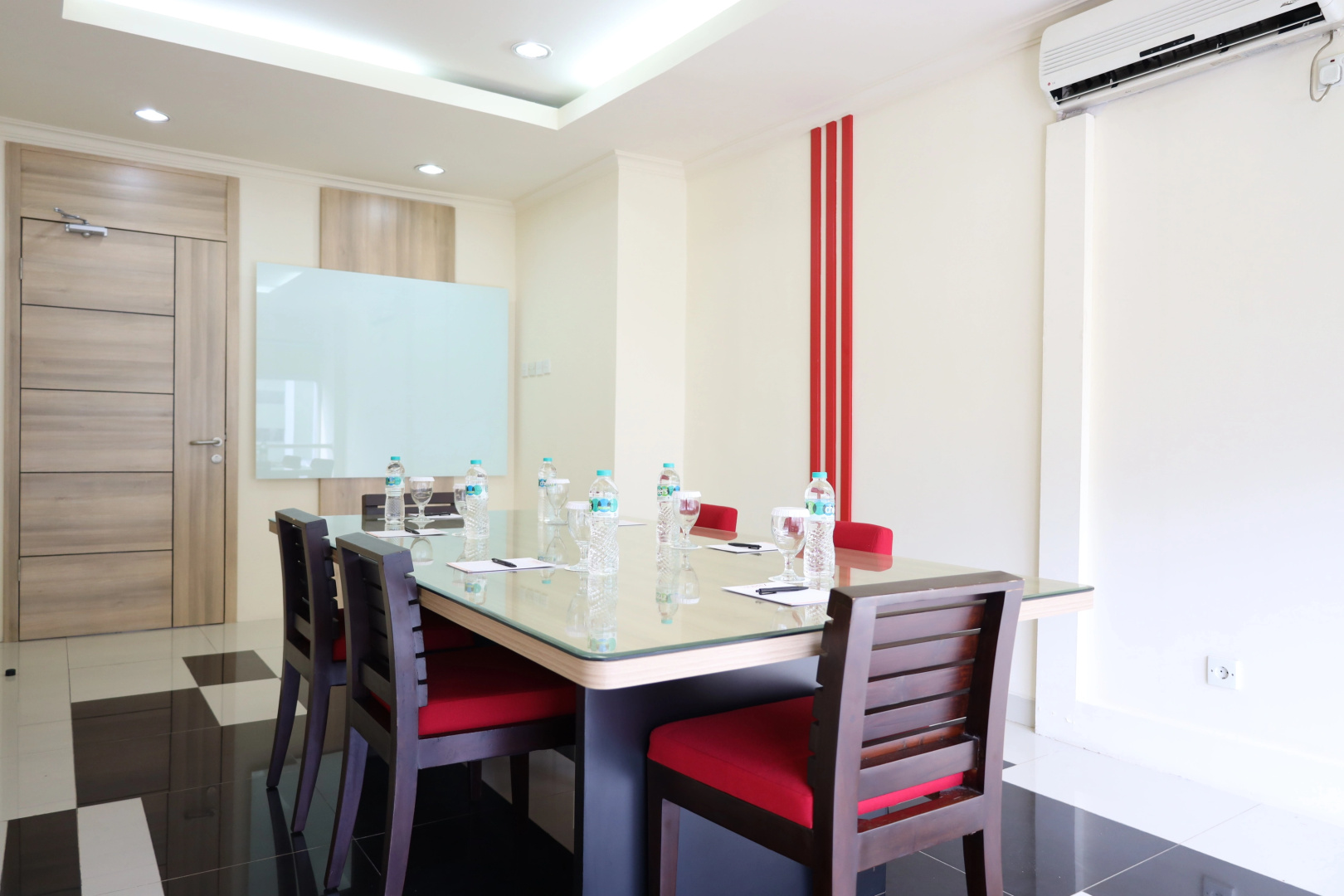 Photo - Moritz Hotel Rsab Harapan Kita
