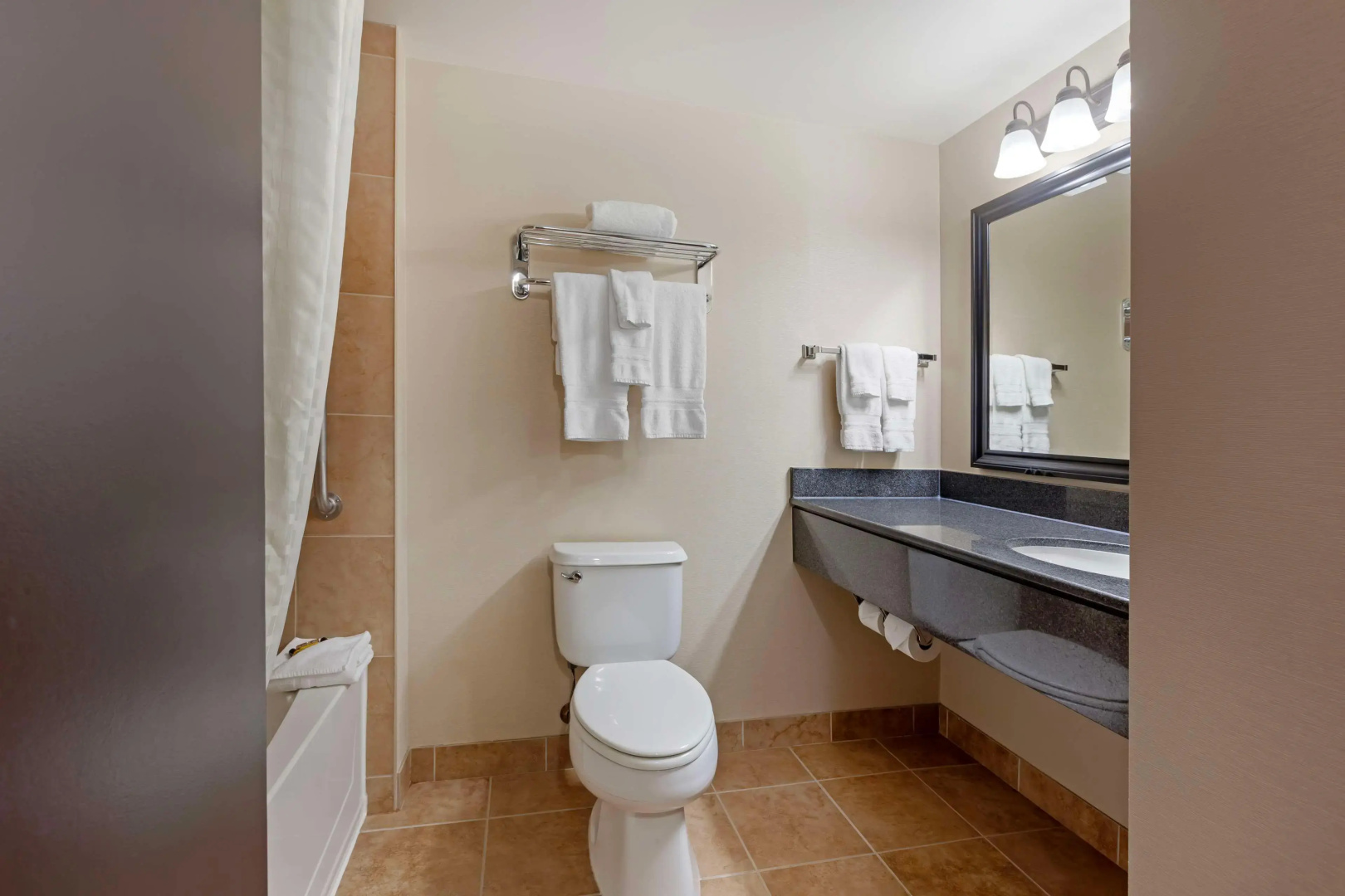 Photo - Best Western Plus Muskoka Inn