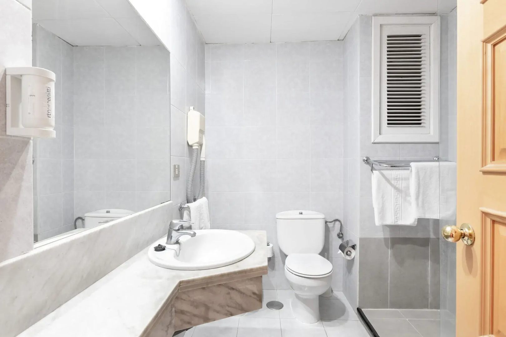 Photo - HC Hotel Magec