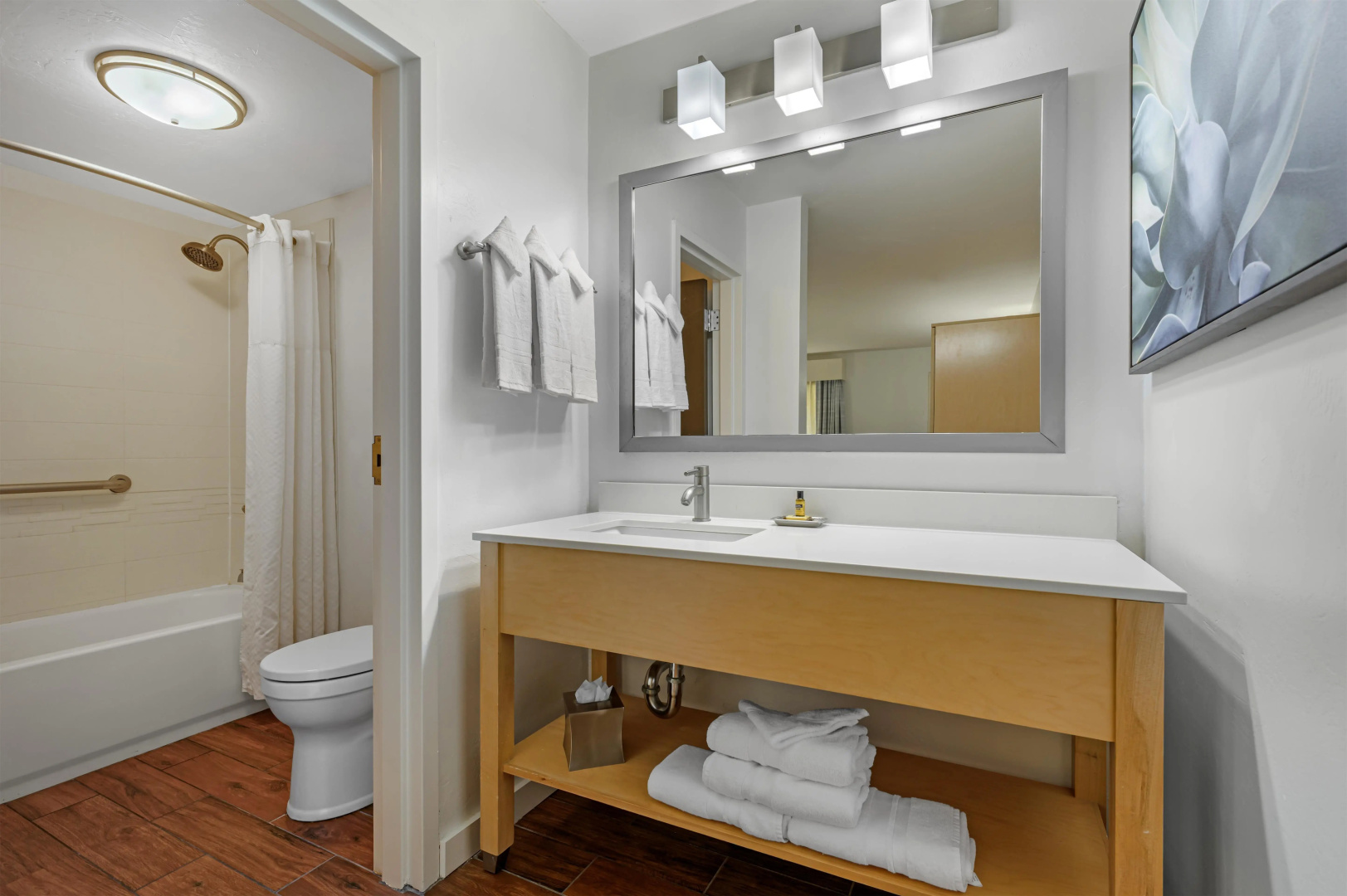 Photo - Best Western Plus South Coast Inn