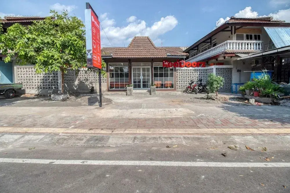 Photo - RedDoorz near Malioboro Tugu Station Jogja 2