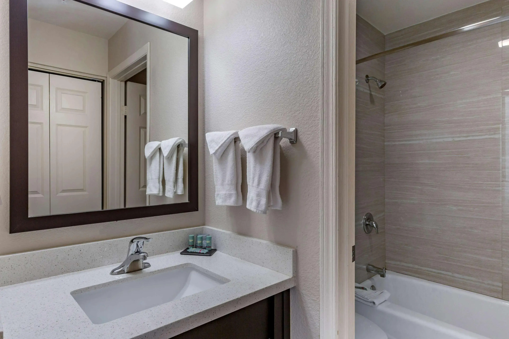 Photo - Best Western North Phoenix Hotel