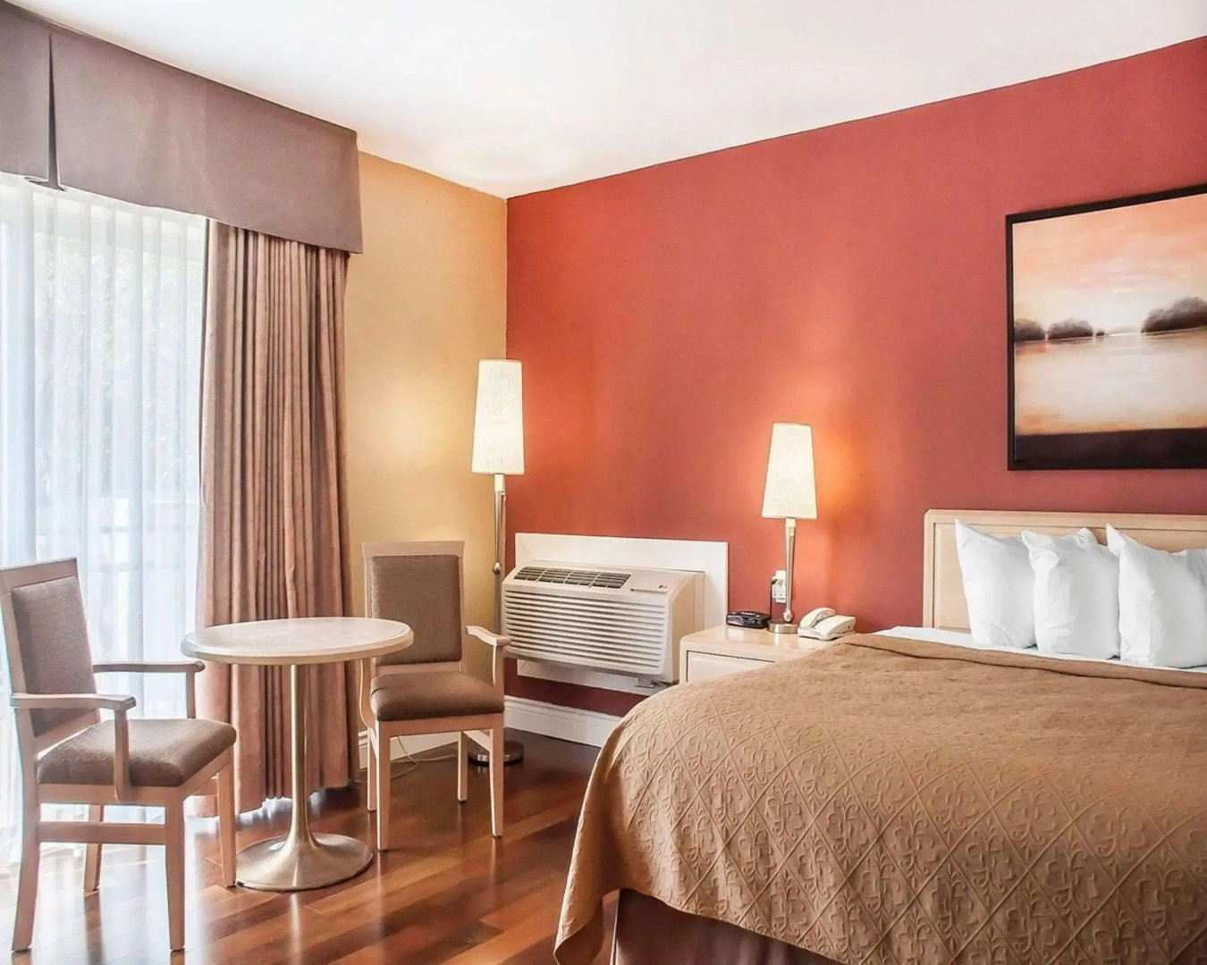 Photo - Quality Hotel Fallsview Cascade