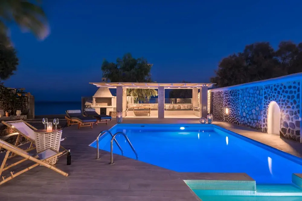 Photo - Damma Beachfront Luxury Villa