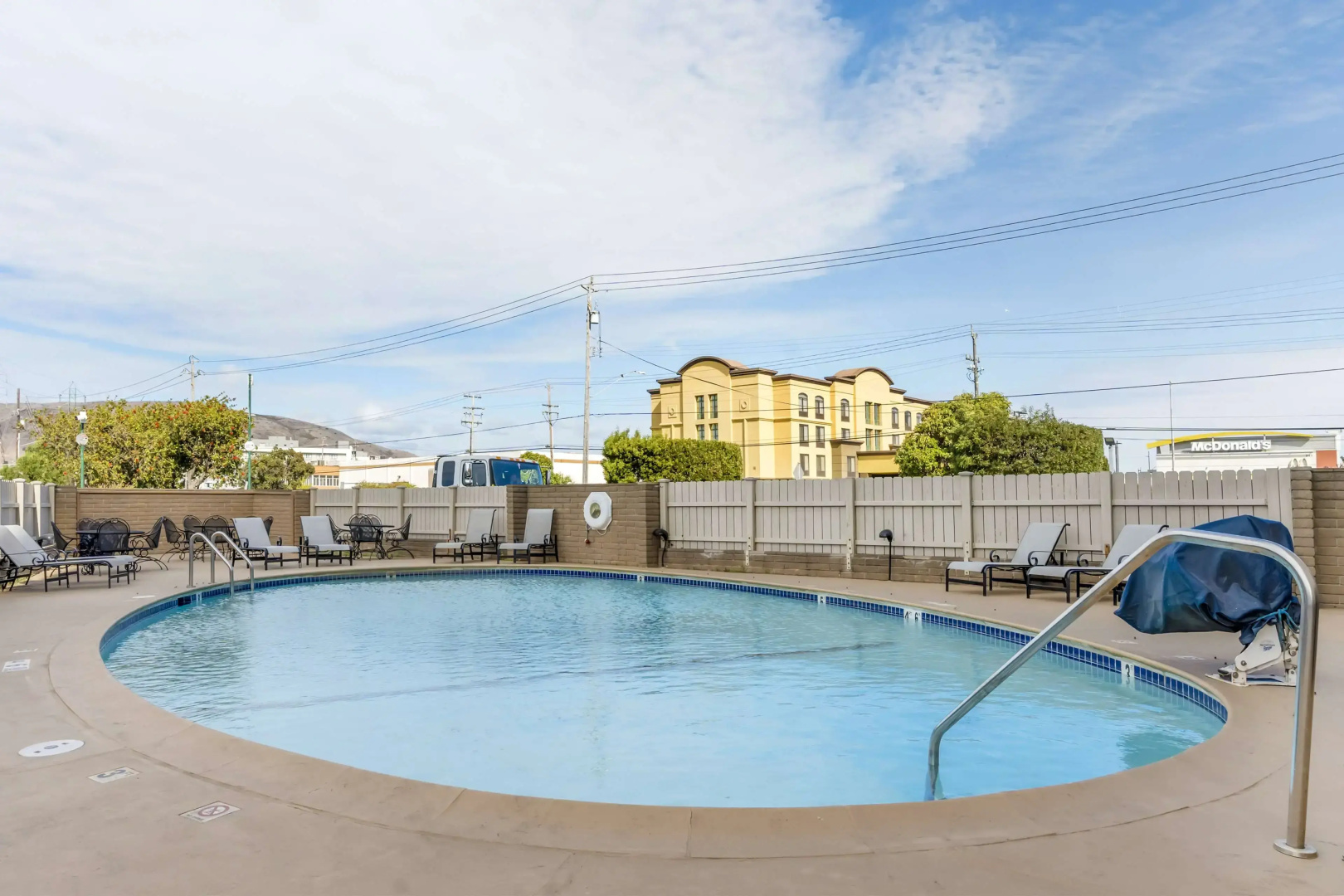 Photo - Best Western Plus Grosvenor Airport Hotel
