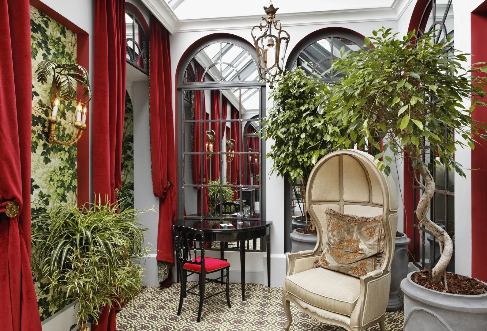 Photo - Saint James Paris