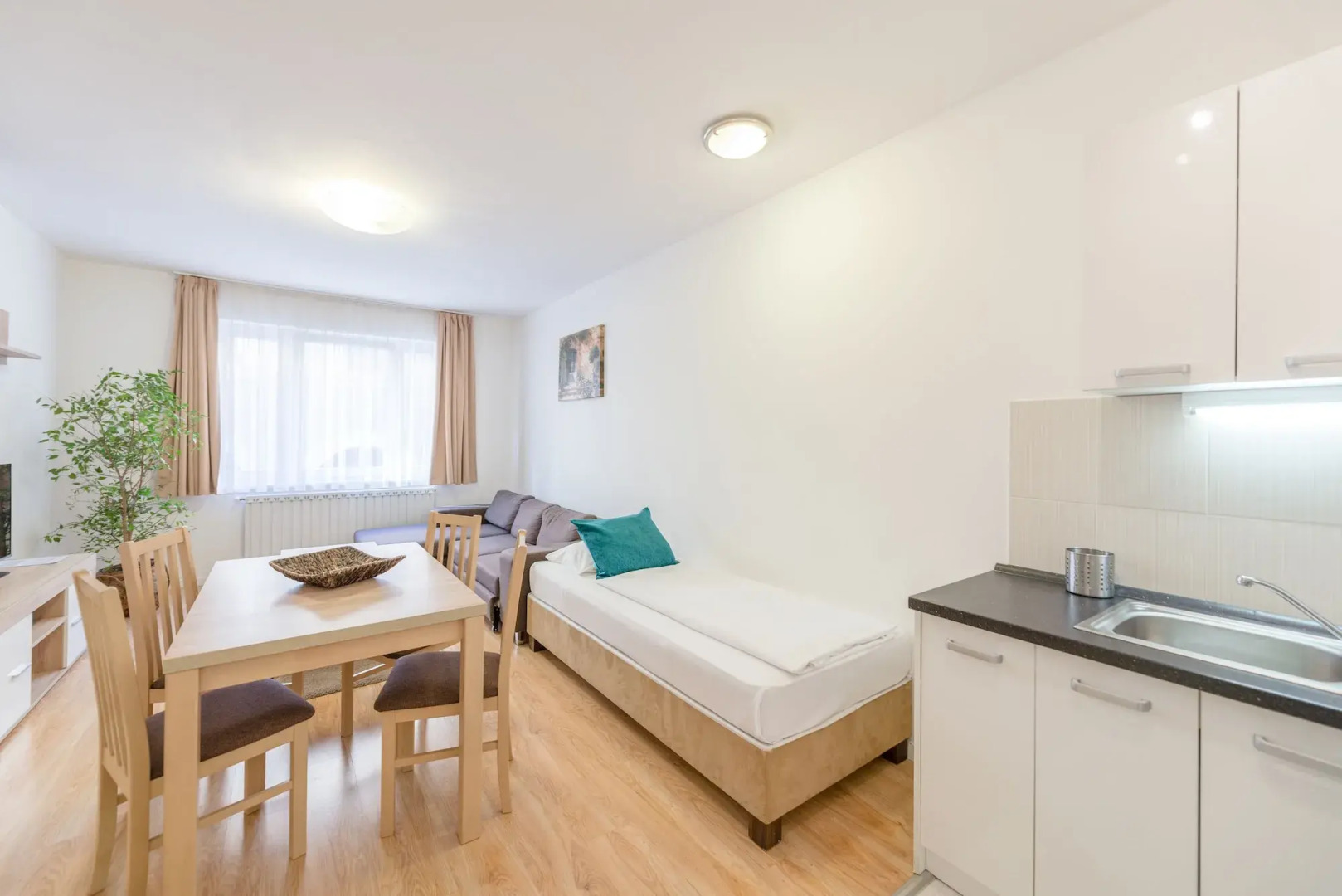 Photo - Prince Apartments