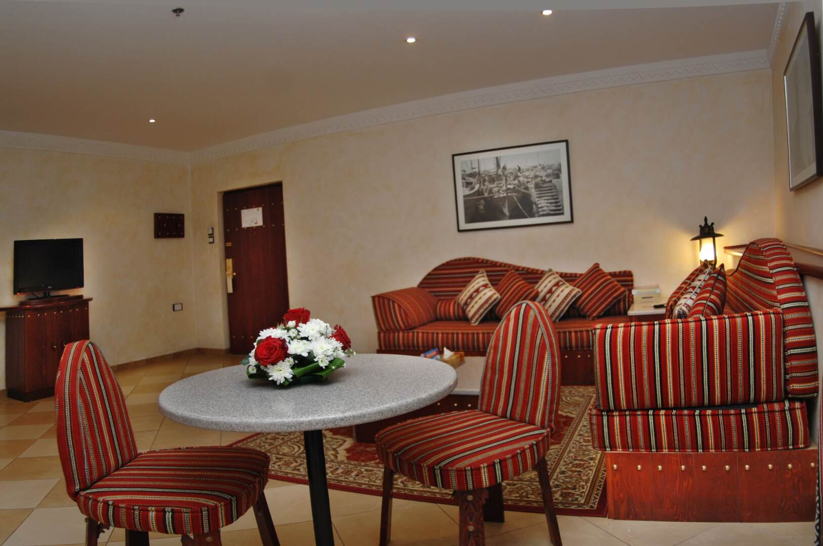 Photo - Al Liwan Suites
