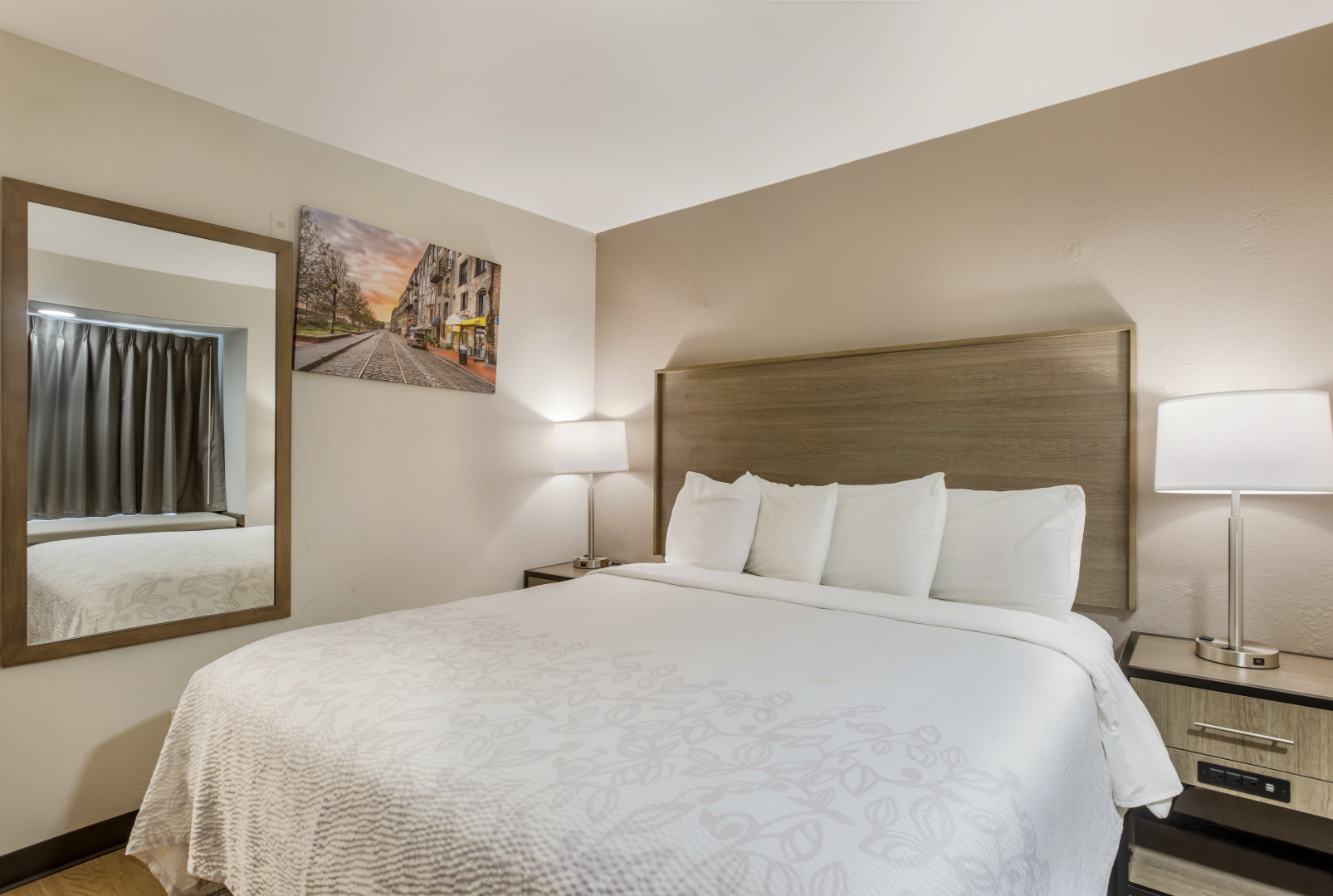 Photo - Red Roof Inn PLUS+ & Suites Savannah - I-95