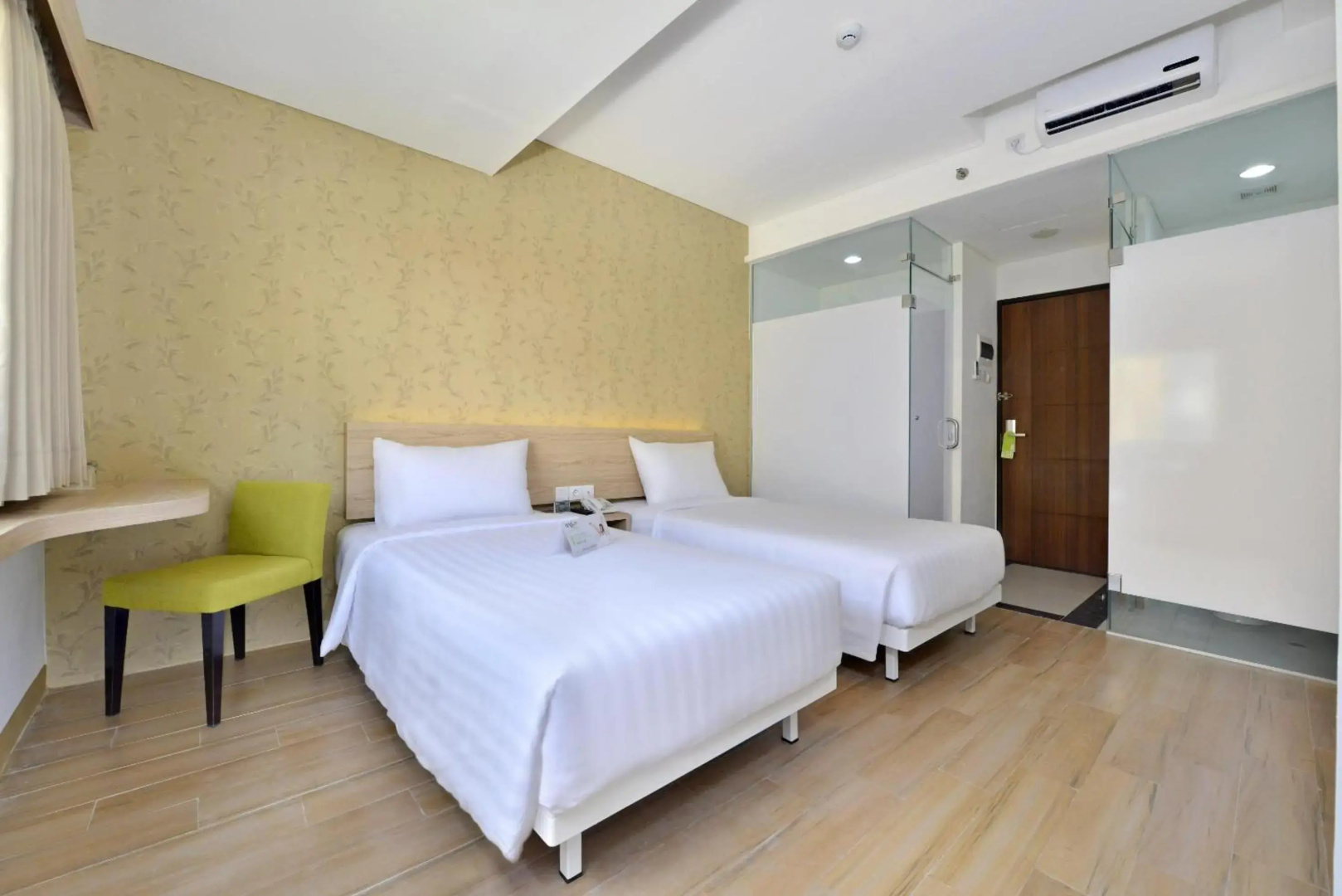 Photo - Whiz Hotel Falatehan Jakarta
