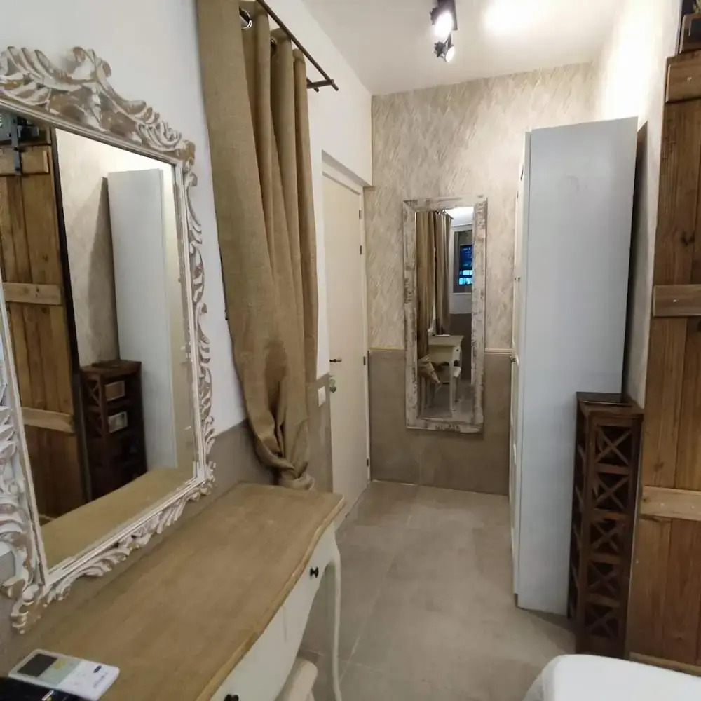 Photo - Private rooms