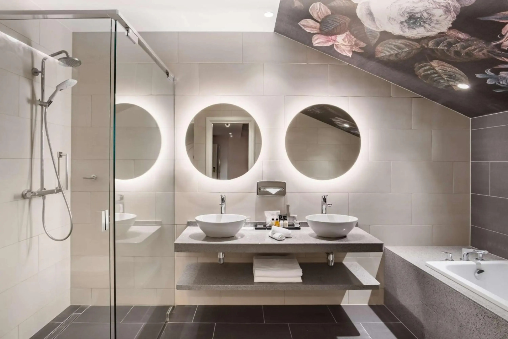 Photo - Radisson Collection Astorija Hotel, Vilnius