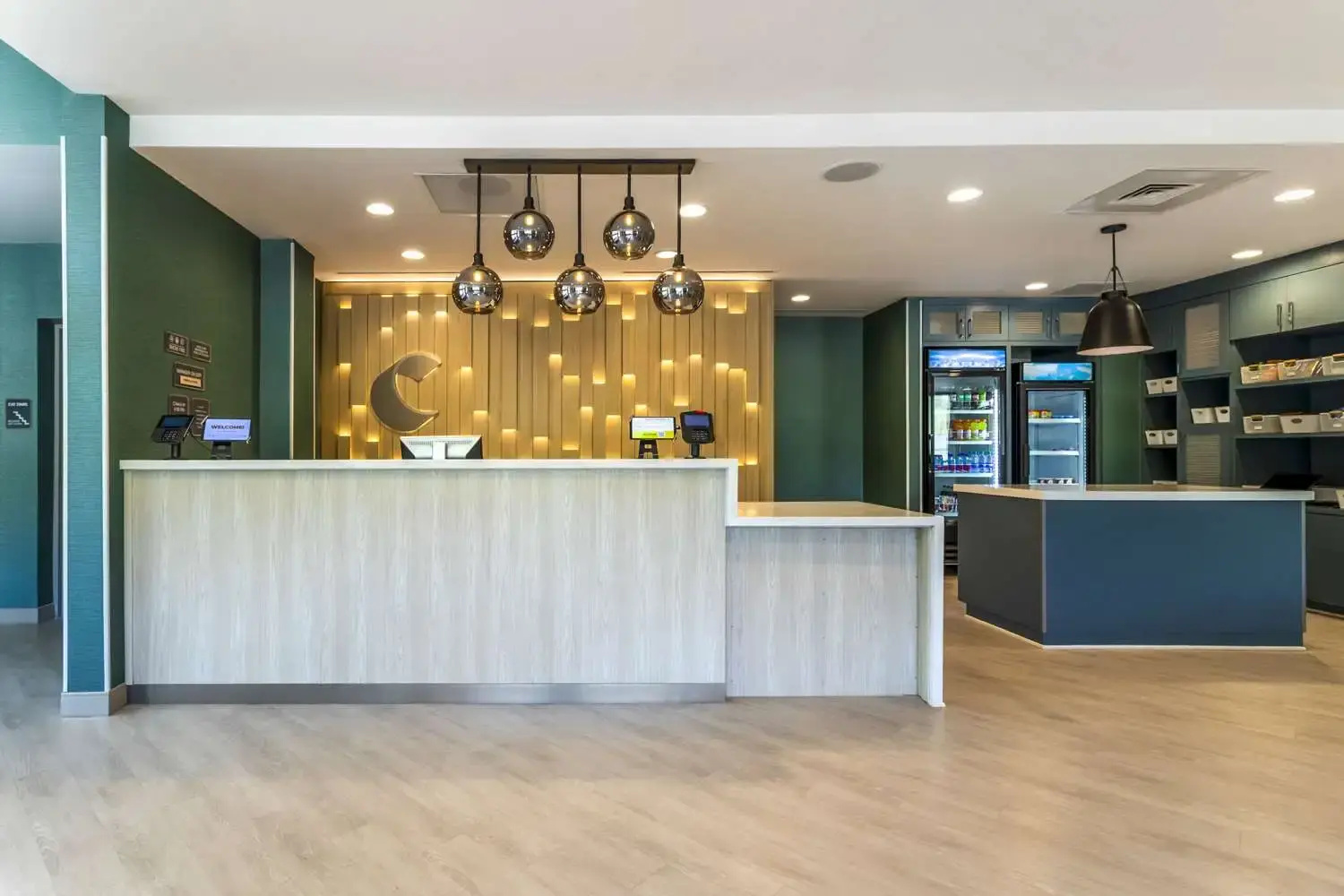 Photo - Comfort Suites Gatlinburg Downtown-Convention Center