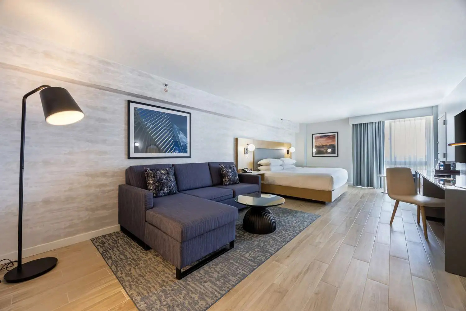 Photo - DoubleTree by Hilton New York JFK Airport