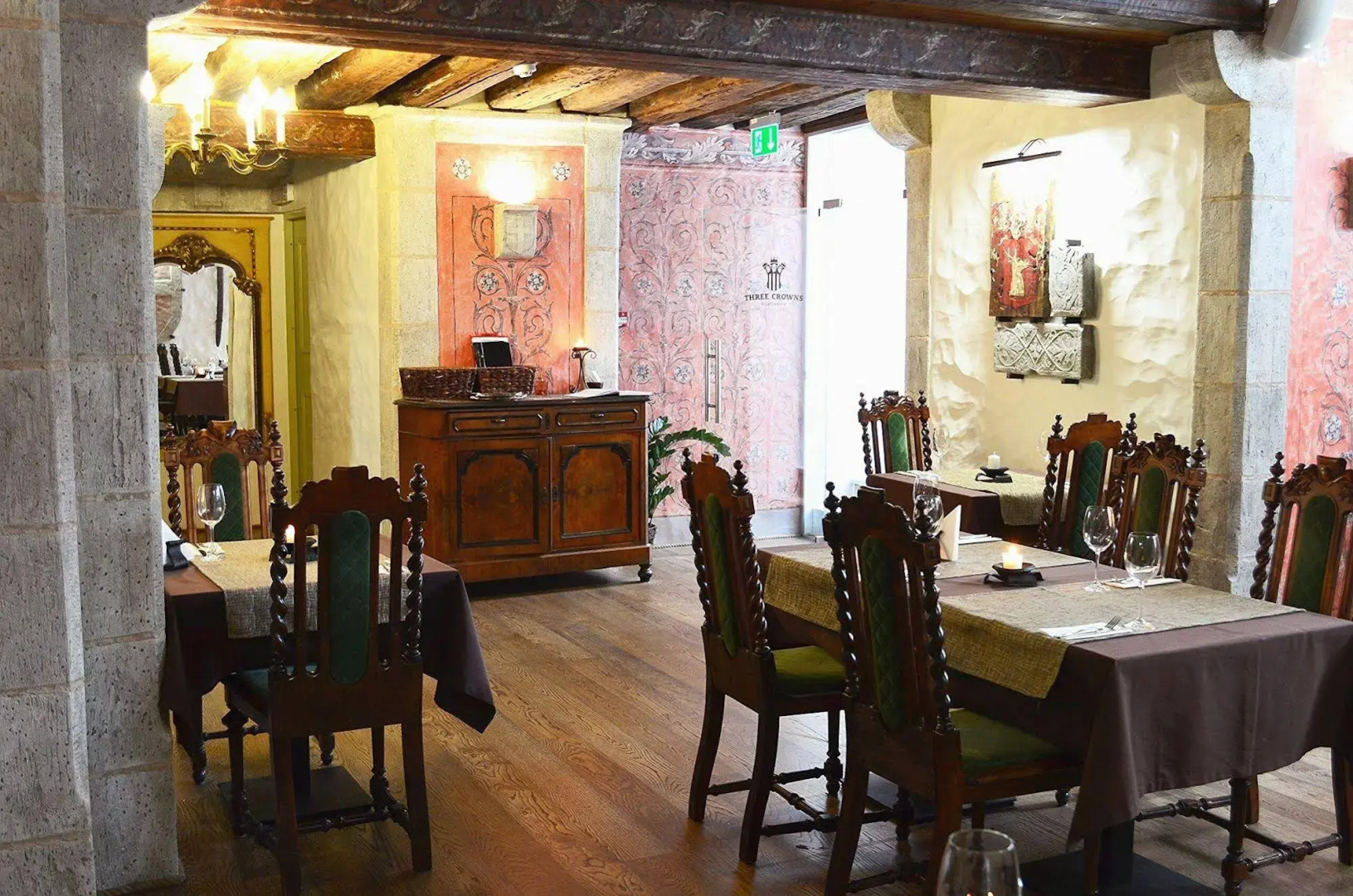 Photo - Three Crowns Residents