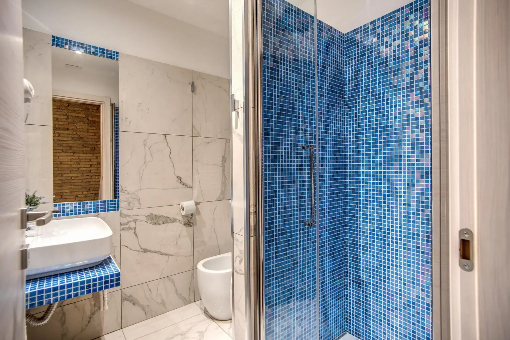 Photo - Tritone Top House