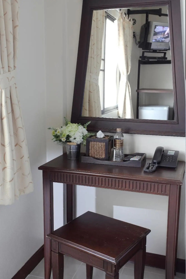 Photo - Rambuttri Village Plaza