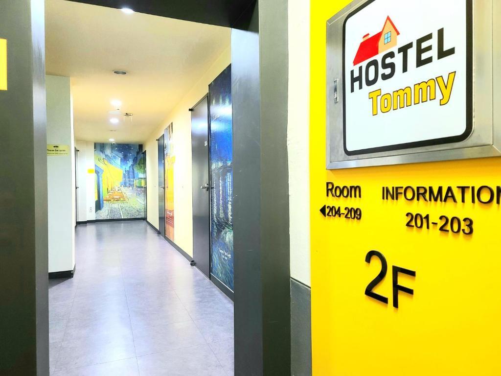 Foto - Hostel Tommy 50 off sale for 10th Anniversary on 2026