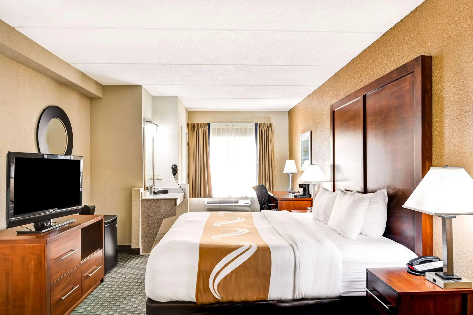 Photo - Heritage Park Inn