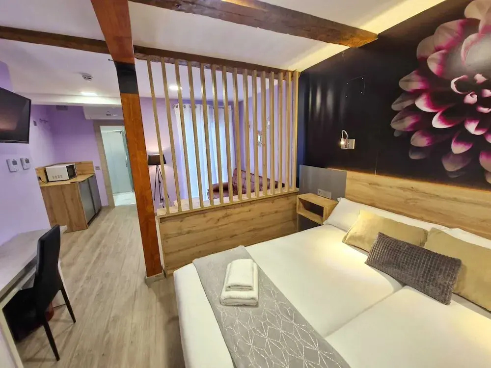Photo - Feeling Home - Suites&Rooms
