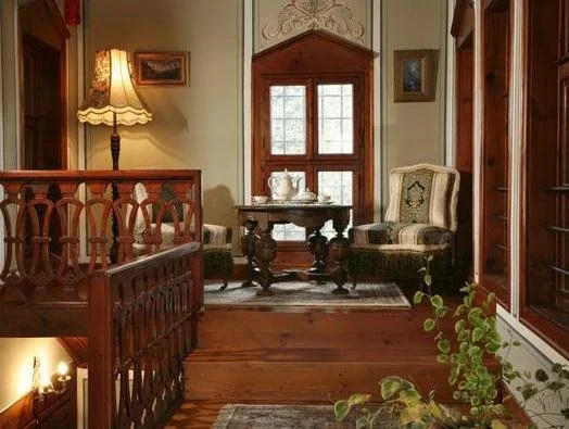 Photo - Old Legends Hotel